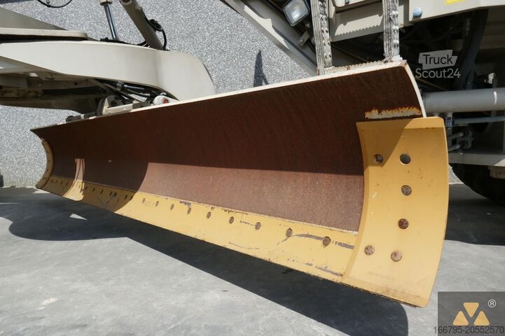 Grader Komatsu GD555-5 Ex-army