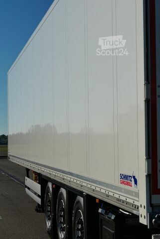 Kofferauflieger SCHMITZ CARGOBULL SKO 24/ ZURRLEISTE / DOPPELSTOCK / LIFT FP30