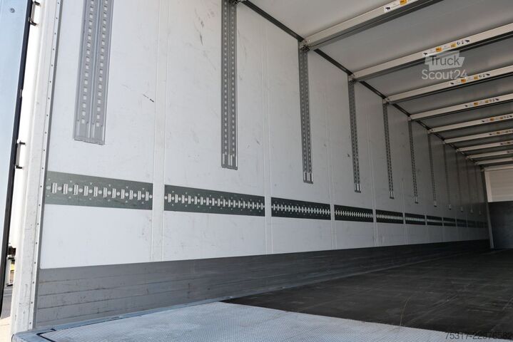 Kofferauflieger SCHMITZ CARGOBULL SKO 24/ ZURRLEISTE / DOPPELSTOCK / LIFT FP30