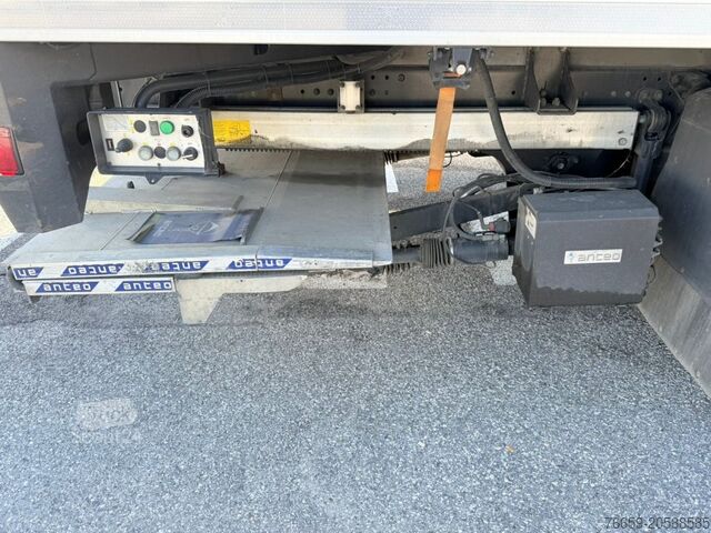 Camión frigorífico MAN TGM 18.290 Isotermico + sponda