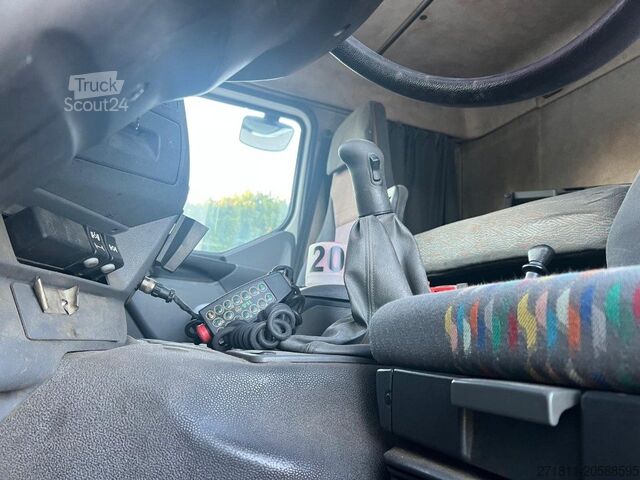 Camión portacontenedores de gancho RENAULT RENAULT 420 USATO SCARRABILE 8X2