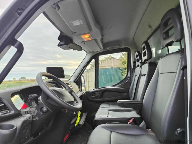 Kapalı kasa kamyon Iveco S.P.A Iveco 35c18