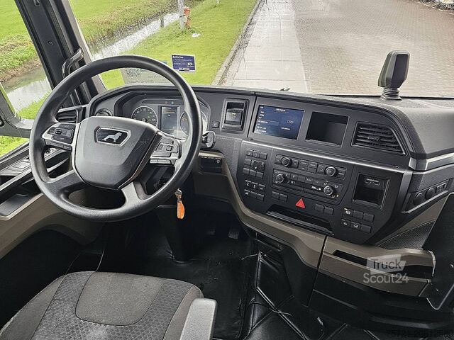 Estándar-SZM M.A.N. 26.470 TGX TG3 GM 6X2/2 BL