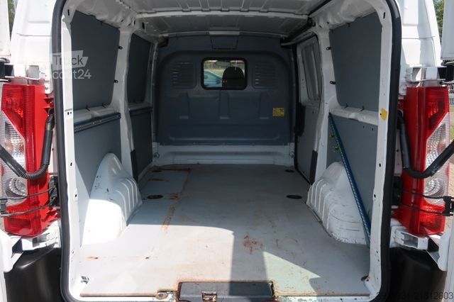 Skåpbil PEUGEOT Expert Kasten L2H1 COOL In Kasten Klima