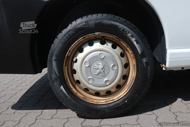 Skåpbil PEUGEOT Expert Kasten L2H1 COOL In Kasten Klima