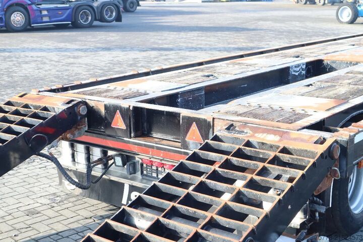 Ημι-χαμηλός φορτωτής Istrail 4-AXLE SEMI-TRAILER | HYDR RAMPS | HYDR WIDENIN...