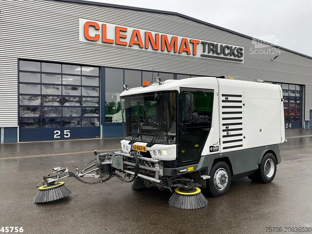 Süpürücü Ravo 580 with 3-rd brush