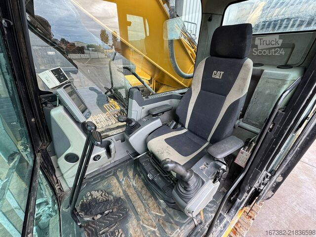 Crawler excavator Caterpillar 336FL Tracked material handler