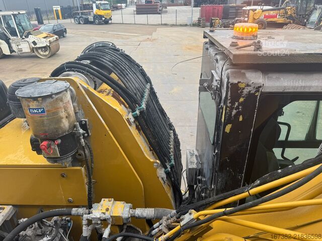 Excavadora sobre orugas Caterpillar 336FL Tracked material handler
