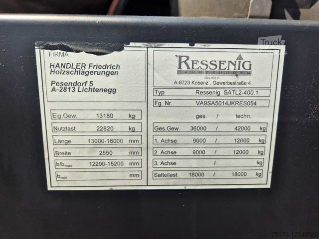 Semirimorchio Ressenig SATL2-400 teleskop.-Maschinentieflader