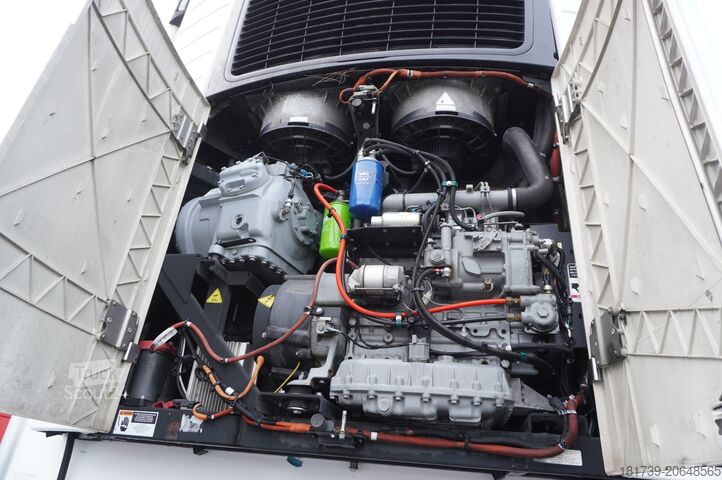 Refrižeratoru puspiekabe Lamberet refrigerated semi-trailer / Carrier