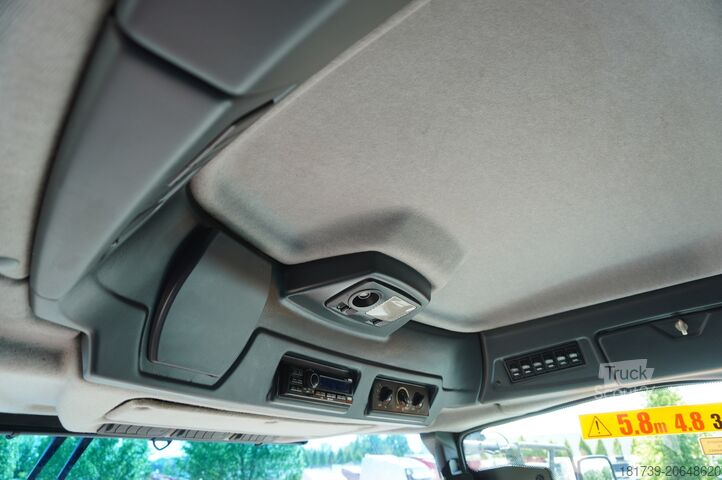 Mähdrescher ROSTSELMASH VECTOR 425 RSM-101 grain harvester+Heade