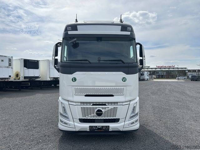 Standardowy ciągnik siodłowy Volvo FH 500 Aero Euro 6 Globe XL Leder Mikrowelle
