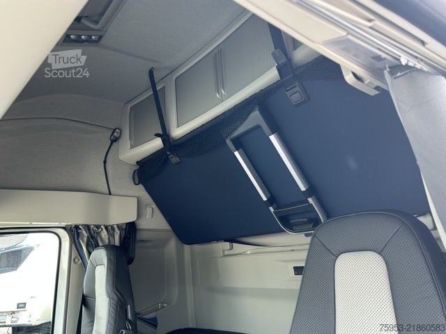 Standardowy ciągnik siodłowy Volvo FH 500 Aero Euro 6 Globe XL Leder Mikrowelle