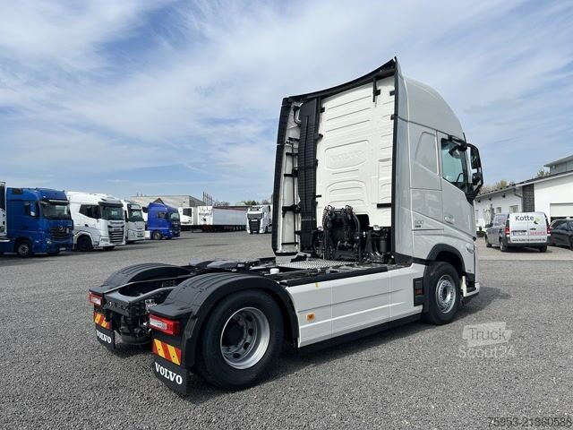 وحدة جرار قياسية Volvo FH 500 Aero Euro 6 Globe XL Leder Mikrowelle
