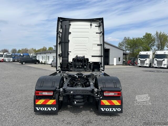 Vakio vetoauto Volvo FH 500 Aero Euro 6 Globe XL Leder Mikrowelle