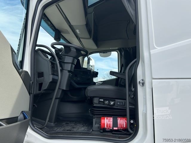 Vakio vetoauto Volvo FH 500 Aero Euro 6 Globe XL Leder Mikrowelle
