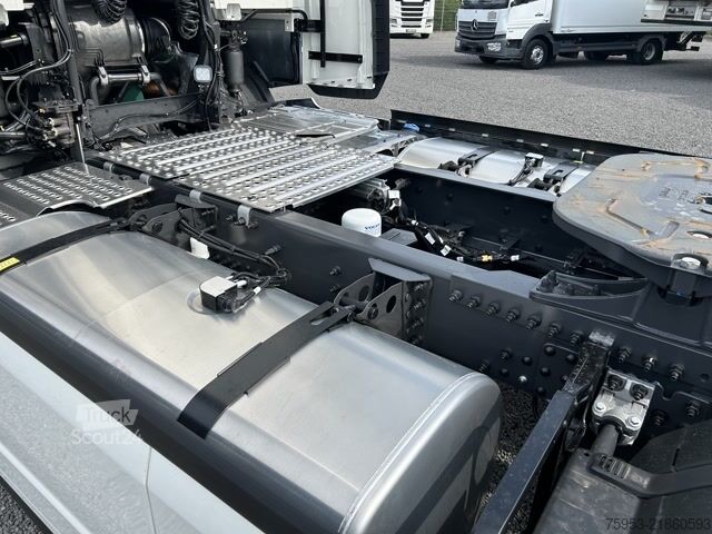 وحدة جرار قياسية Volvo FH 500 Aero Euro 6 Globe XL Leder Mikrowelle