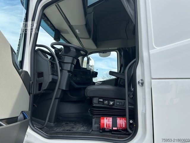 Vakio vetoauto Volvo FH 500 Aero Euro 6 Globe XL Leder Mikrowelle