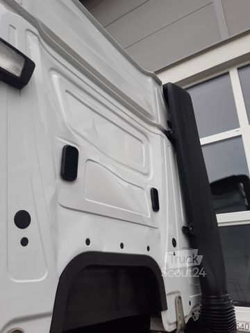 Standard dragbil MERCEDES-BENZ Actros 1843LS Stream 2,30 Retarder