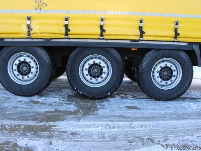 Ανοιχτό ημιρυμουλκούμενο με μουσαμά KRONE SD, MULTILOCK