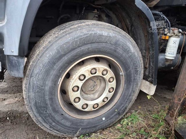 Kippiauto DAF CF 85.460, 6X4, BEACONS