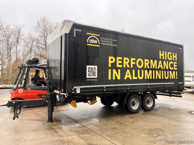 Åben trailer med presenning Fliegl TPS135 13,5 t Tandemplanenanhänger, neuwertig