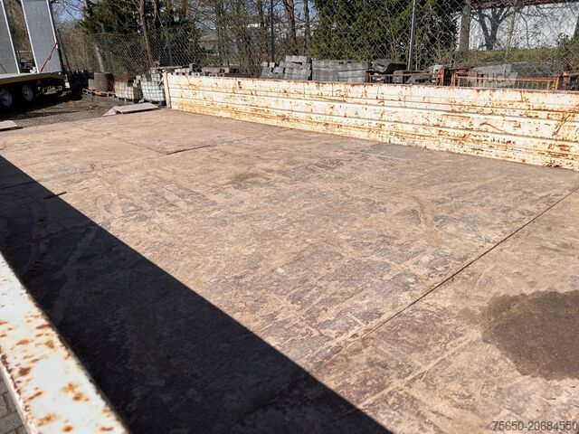 Zema kravnes piekabe HIRTH TT Tandemtieflader