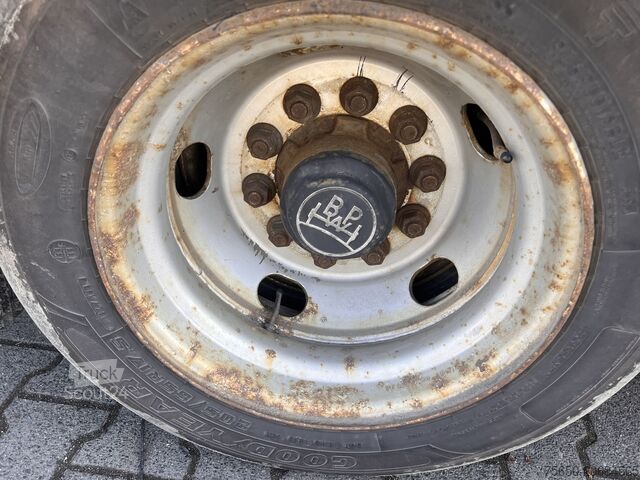 Zema kravnes piekabe Humbaur HBTZ 136224 TA-BS 13,6 t Tandemtieflader