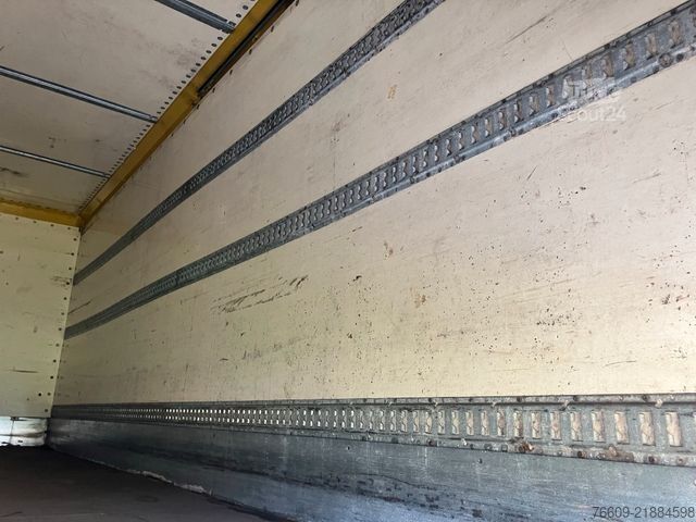 مقطورة بهيكل قابل للتبديل  Wechselbrücke Koffer