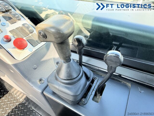 телескопический погрузчик JCB TLT 30D NEW TIRES CABIN ONLY 4478 HOUR