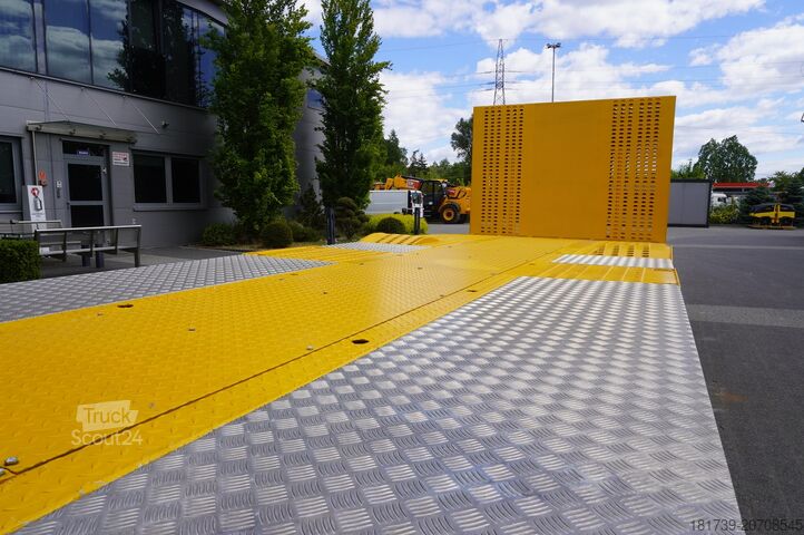 Karavan Mercedes-Benz Actros 2542 / NEW tow truck / steered 3r