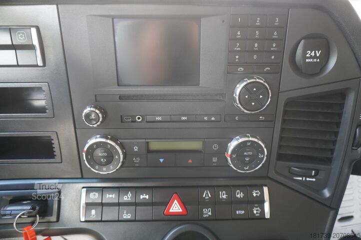 Karavan Mercedes-Benz Actros 2542 / NEW tow truck / steered 3r