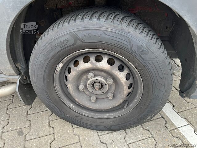 Stationwagen met hoog dak Ford Transit 2.0 TDCI Trend / Clutch Broken / 172 d...