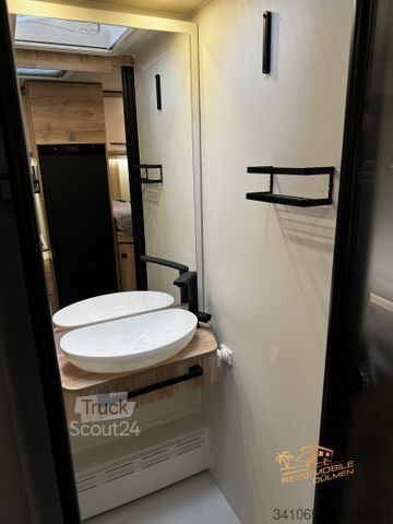 Camping-car semi-intégré EURAMOBIL Xtura 686 EF 4x4  Lagerfahrzeug Autark Offroad