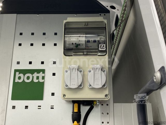 Bestelwagen MERCEDES-BENZ Sprinter 316 Aut.*Werkstatt* AHK 3,5t+230V+KAMER