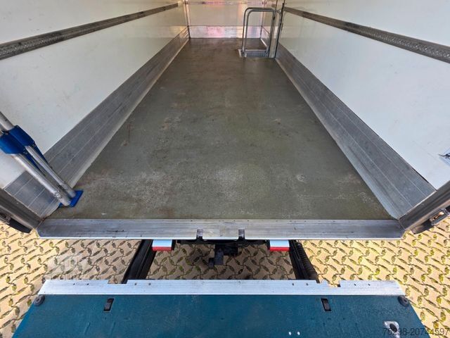 Soğutuculu kamyon MERCEDES-BENZ Atego 1218 / Ldbw / Seitentür: rechts