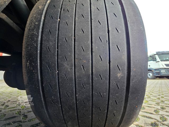 Open semitrailer with tarp SCHMITZ CARGOBULL SCS 24/L - 13.62 Mega / Palettenkasten / Hubdach