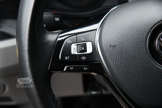 Transporter mit Koffer VOLKSWAGEN Crafter Koffer Ladebordwand 35 lang Standheizung