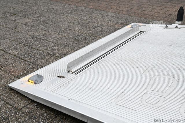 Koelwagen met geïsoleerde laadbak MERCEDES-BENZ Sprinter 316CDI Kühlkasten Tief-Kühler Standkühl