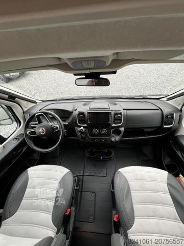 Półzintegrowany kamper SUNLIGHT Adventure T 68