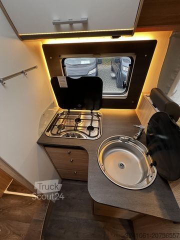 Półzintegrowany kamper SUNLIGHT Adventure T 68