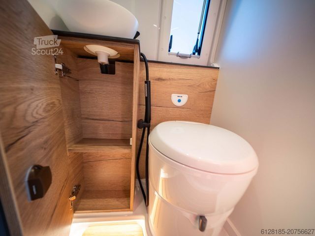 Kastenwagen Wohnmobil / Campervan PÖSSL MB Sprinter 4x4 Roadstar X SlideOut/Autark