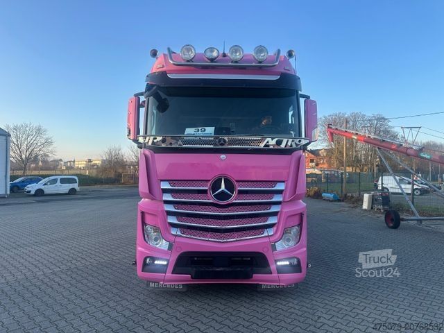 Liellopu pārvadāšanas kravas automašīna MERCEDES-BENZ Actros 2563 / Kaba 3 x Stock 50 m²