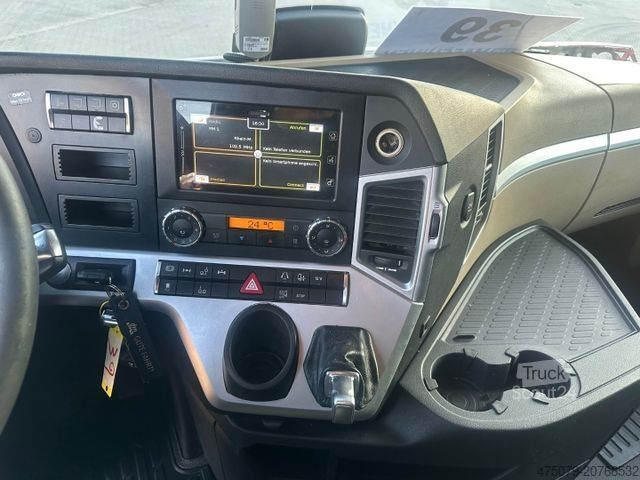 Viehtransporter LKW MERCEDES-BENZ Actros 2563 / Kaba 3 x Stock 50 m²