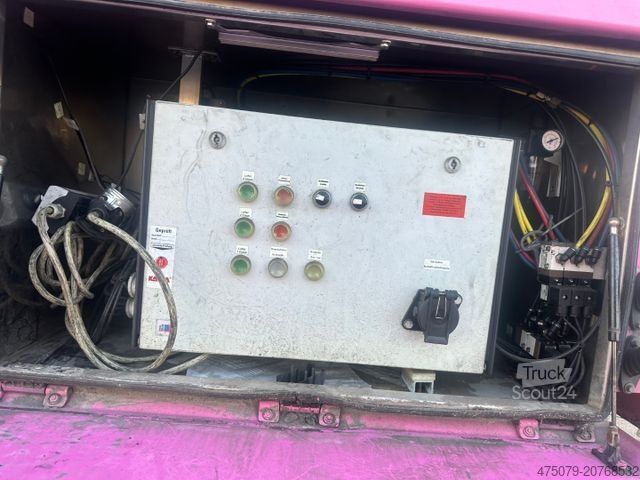 Viehtransporter LKW MERCEDES-BENZ Actros 2563 / Kaba 3 x Stock 50 m²