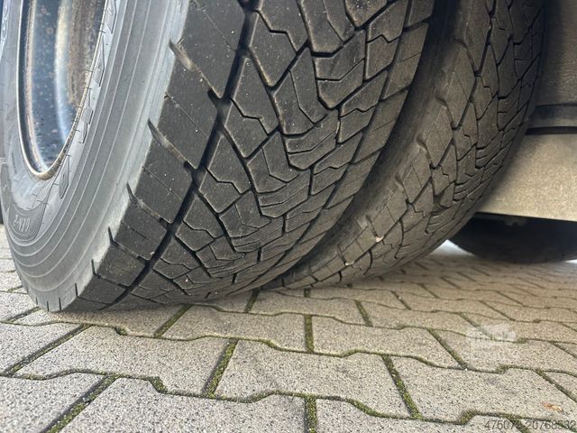 Liellopu pārvadāšanas kravas automašīna MERCEDES-BENZ Actros 2563 / Kaba 3 x Stock 50 m²