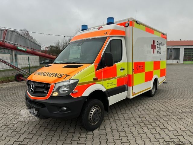 Feuerwehrfahrzeug MERCEDES-BENZ Sprinter 519 RTW / 4x4 Allrad / WAS Trage