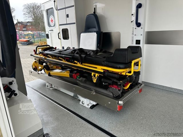 Feuerwehrfahrzeug MERCEDES-BENZ Sprinter 519 RTW / 4x4 Allrad / WAS Trage