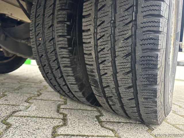 Feuerwehrfahrzeug MERCEDES-BENZ Sprinter 519 RTW / 4x4 Allrad / WAS Trage